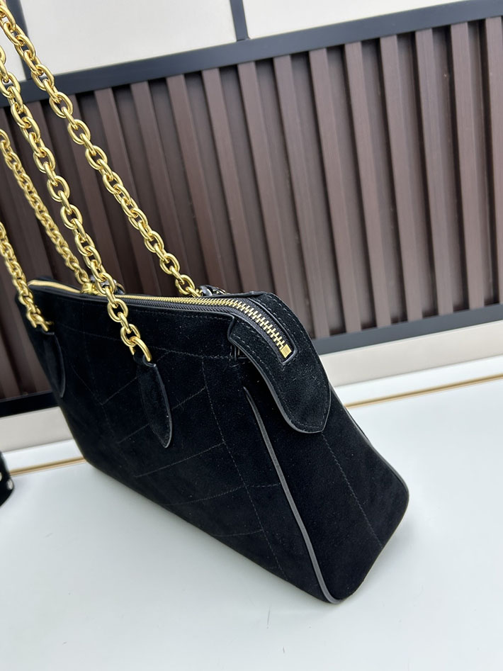 ヴァレンティノ バッグ 人気 VALENTINO ガラヴァーニ パンテア シェブロンパターン ナッパレザー ブラック 2629212 ヴァレンティノ ロゴ バッグ - 画像 (7)