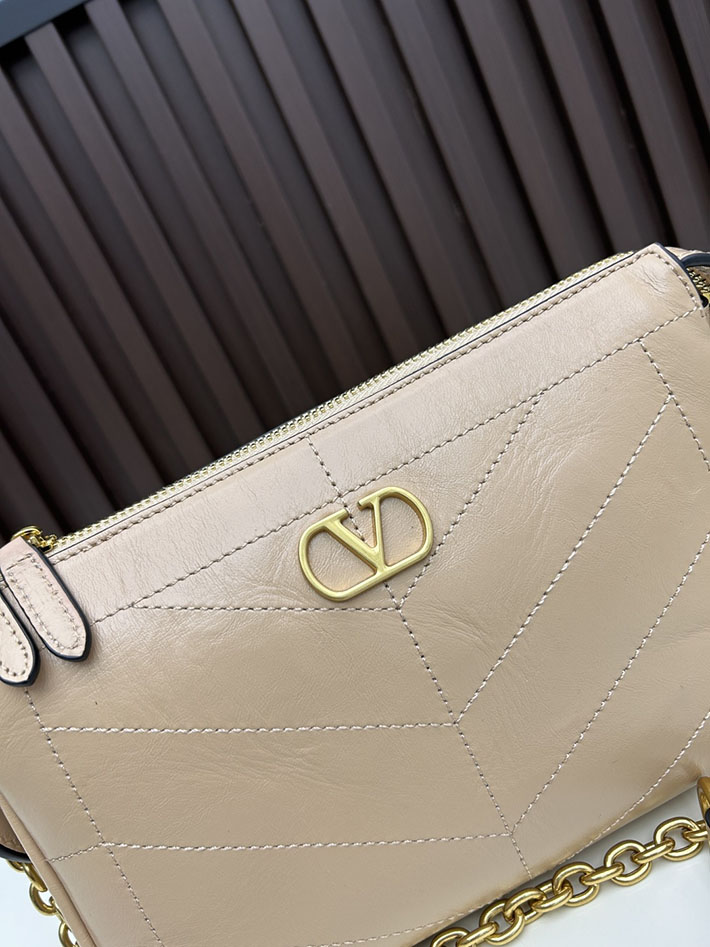 ヴァレンティノ バッグ 人気 VALENTINO ガラヴァーニ パンテア シェブロンパターン スモール ベージュ 2629213 ヴァレンティノ バッグ アウトレット - 画像 (6)