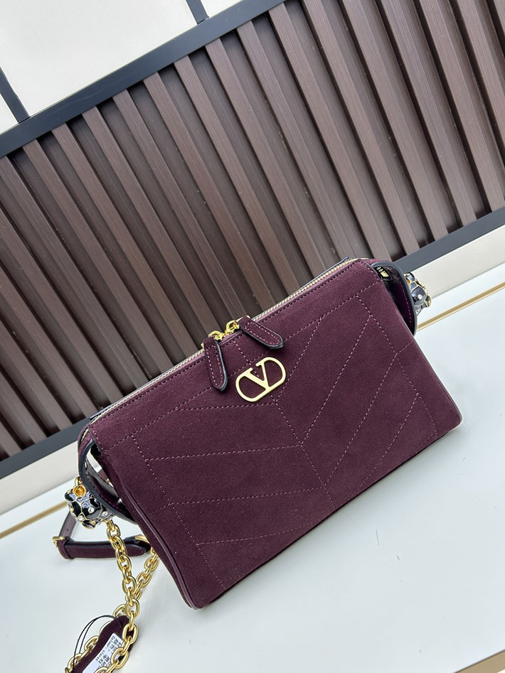 ヴァレンティノ バッグ 人気 VALENTINO ガラヴァーニ パンテア シェブロンパターン スモール ボルドー 2629217 ヴァレンティノ ショルダーバッグ レディース - 画像 (6)