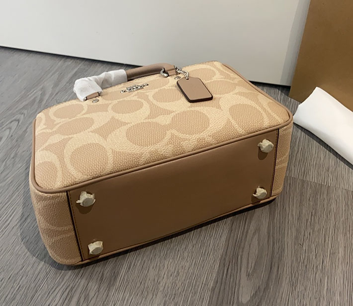 最高級コーチスーパーコピー COACH サバンナ スモール キャリーオール バッグ CAL53 サンド/トープ 2630226 コーチ バッグ アウトレット - 画像 (4)