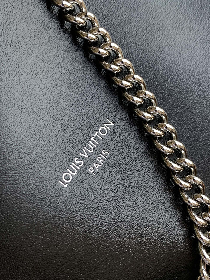 ルイヴィトン販売店舗 レディースバッグ Louis Vuitton オフ デューティ・バイブ MM ブラック M25545 ルイヴィトン バッグ レディース 人気 - 画像 (6)