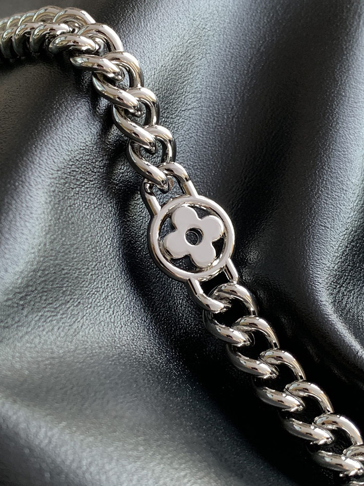 ルイヴィトン販売店舗 レディースバッグ Louis Vuitton オフ デューティ・バイブ MM ブラック M25545 ルイヴィトン バッグ レディース 人気 - 画像 (4)