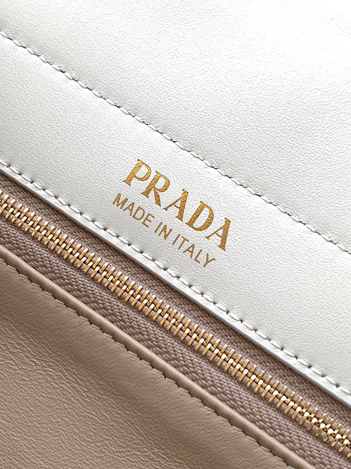 プラダ バッグ レディース PRADA アンシェネ ミディアム レザーバッグ ホワイト 1BC262_2HIA_F0009_V_COO プラダ バッグ アウトレット - 画像 (2)
