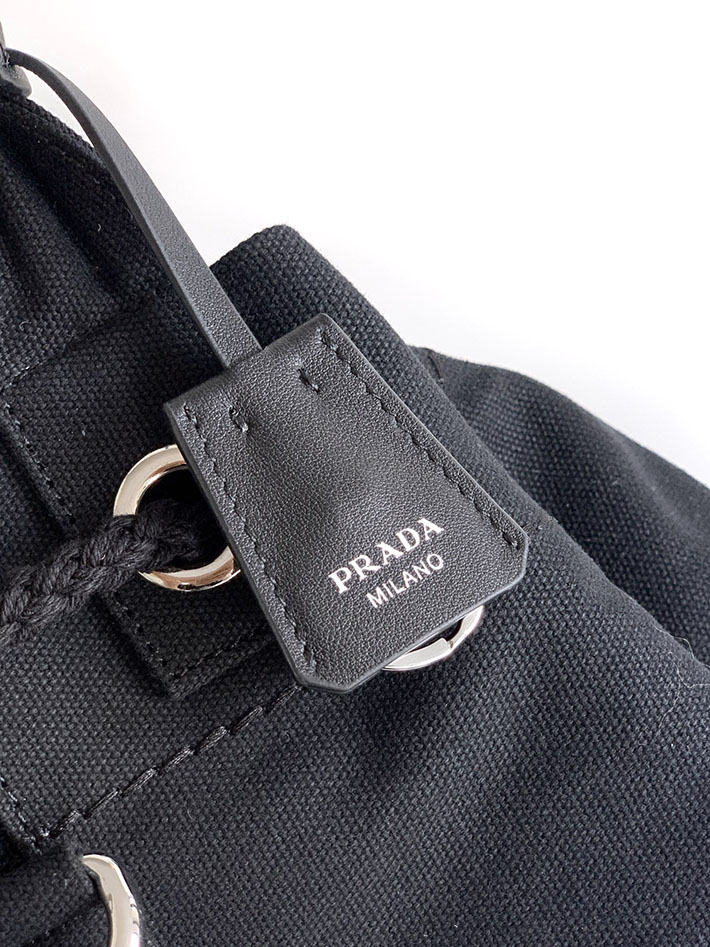 プラダ バッグ レディース PRADA リネンブレンド ドローストリング ダッフルバッグ ブラック 2VY011_2CX9_F0002 プラダ ボストンバッグ アウトレット - 画像 (4)