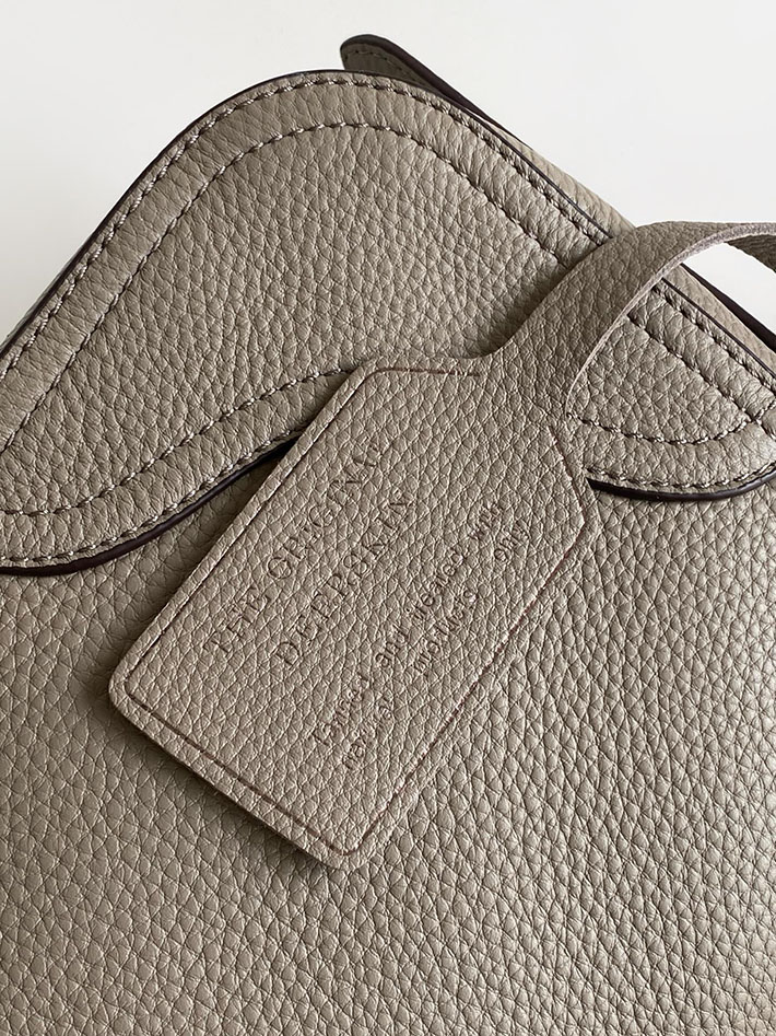 プラダ バッグ レディース PRADA ロゴ エメ ラージ レザー ショルダーバッグ クレイグレー 1BC280_2HIK_F0572_V_OOO プラダ ショルダーバッグ レザー - 画像 (4)