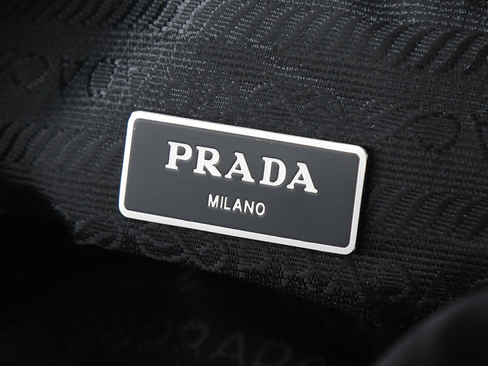 プラダ バッグ レディース PRADA ナイロン Re-Nylon ポーチ ブラック 1NS369_R067_F0002 プラダ ポーチ ショルダー - 画像 (3)