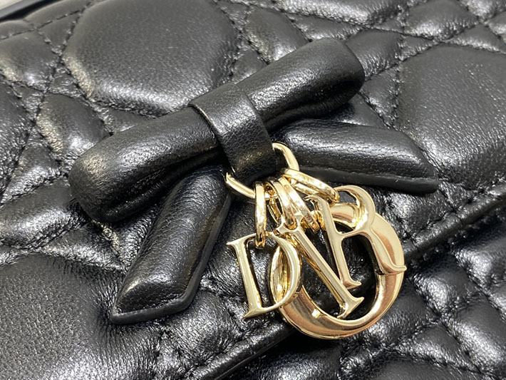 ディオール バッグ 人気 Dior My Dior ミニバッグ カナージュ ラムスキン ブラック S0984OUQA_M900 ディオール バッグ 人気ランキング - 画像 (8)