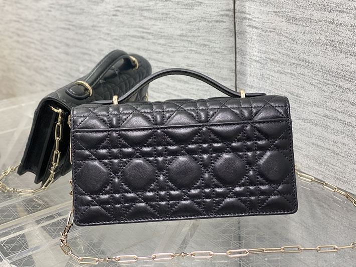 ディオール バッグ 人気 Dior My Dior ミニバッグ カナージュ ラムスキン ブラック S0984OUQA_M900 ディオール バッグ 人気ランキング - 画像 (7)