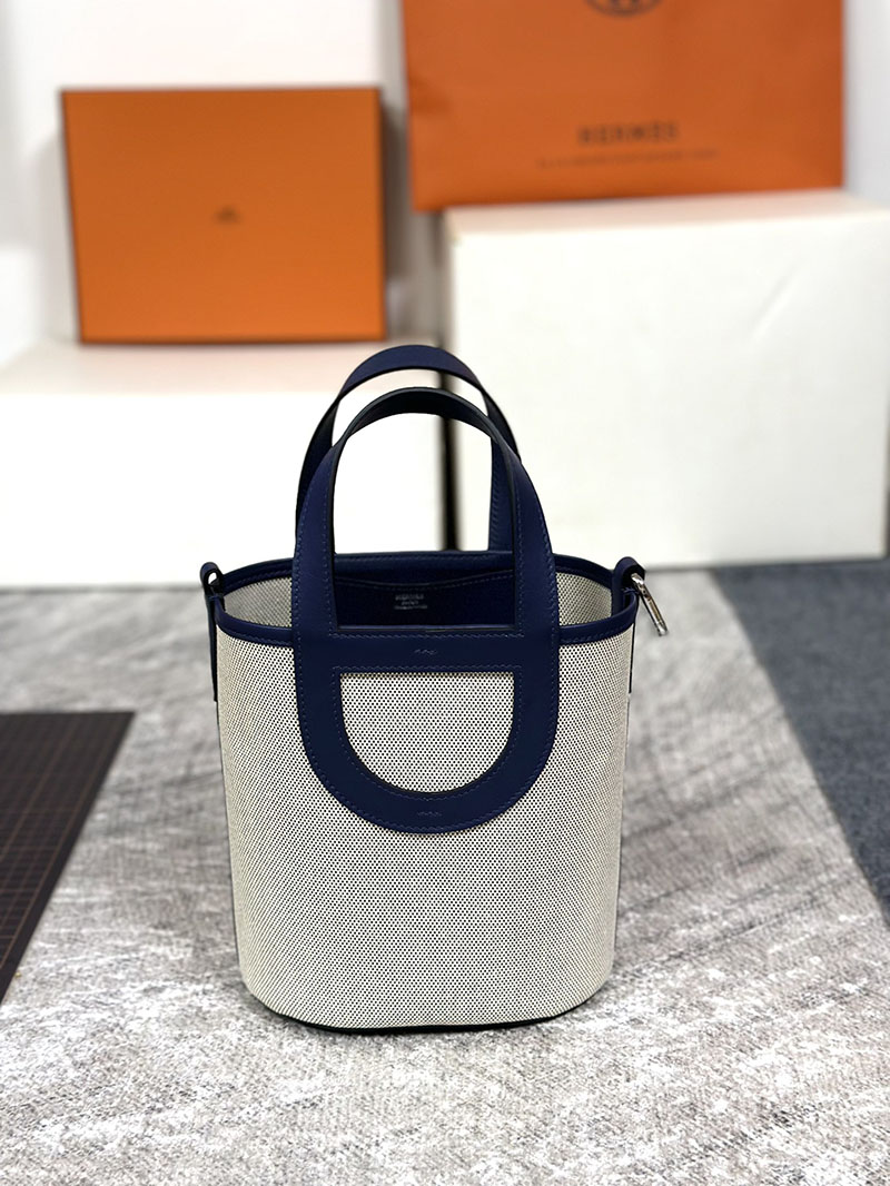 エルメス インザ ループ ピコタン