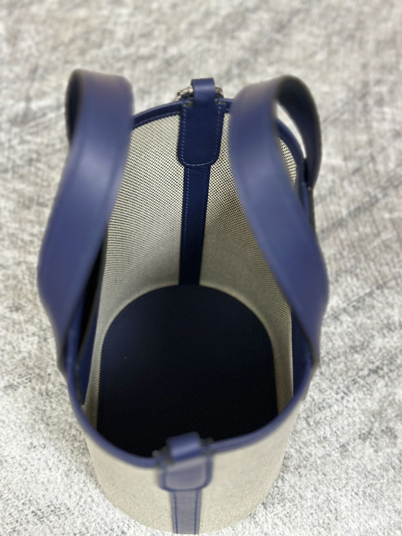 エルメス ハンドバッグ イン・ザ・ループ ブルーサフィール トワルアッシュ/スイフト シルバー金具 2630333 エルメス インザ ループ ピコタン - 画像 (4)