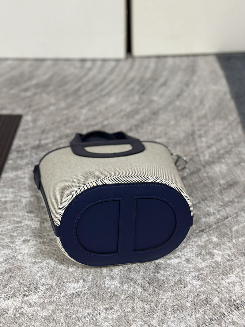 エルメス ハンドバッグ イン・ザ・ループ ブルーサフィール トワルアッシュ/スイフト シルバー金具 2630333 エルメス インザ ループ ピコタン - 画像 (2)