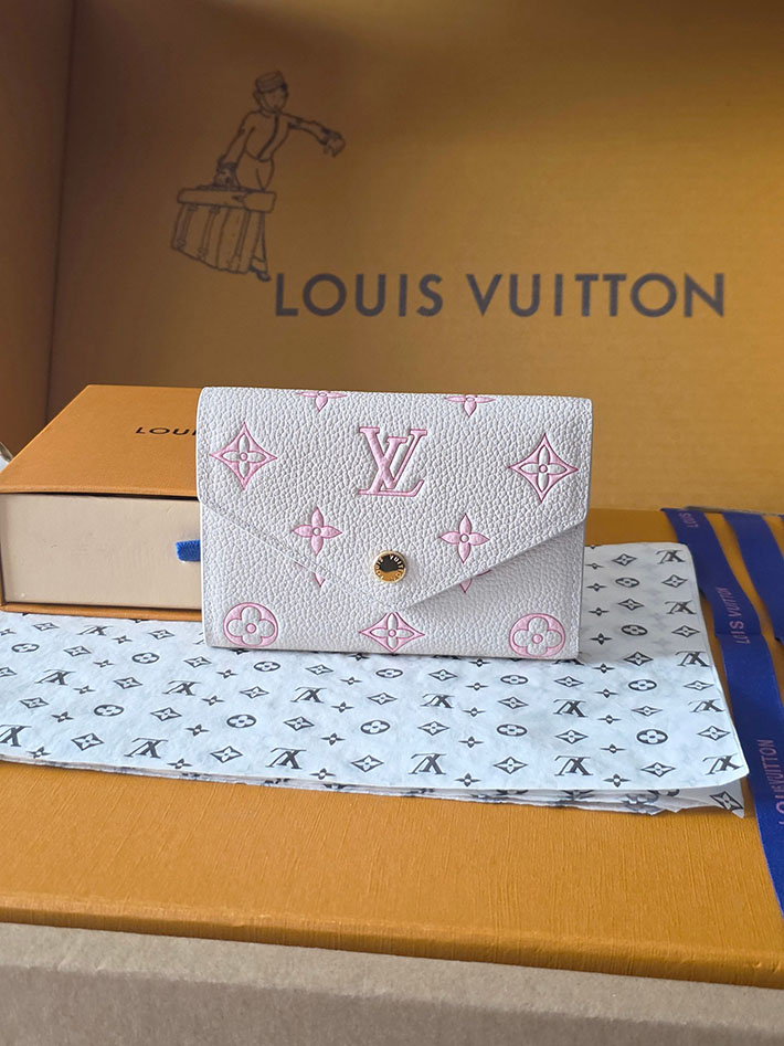 ルイヴィトン 財布 ピンク