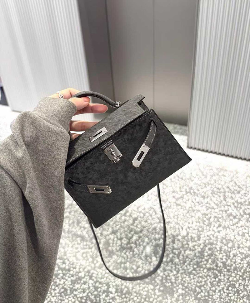 ミニケリー 2 黒 HERMES ケリーミニ2 外縫い 黒 ブラック ヴォーエプソン シルバー金具 26210440 エルメス 新作バッグ - 画像 (4)