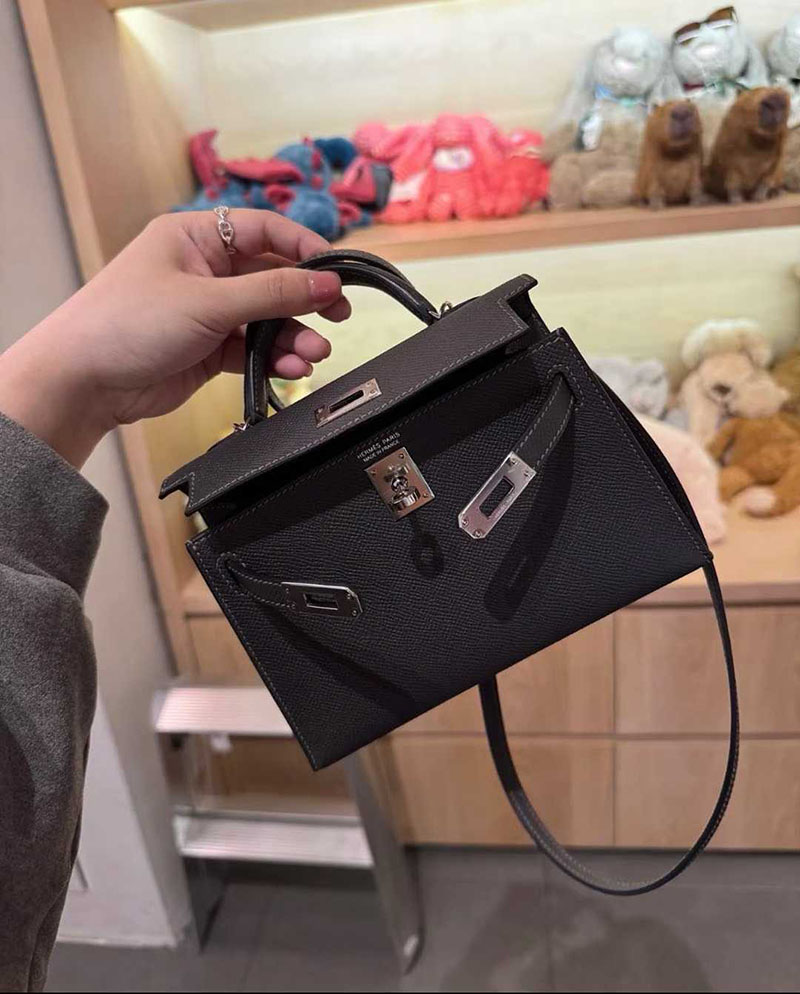ミニケリー 2 黒 HERMES ケリーミニ2 外縫い 黒 ブラック ヴォーエプソン シルバー金具 26210440 エルメス 新作バッグ - 画像 (2)