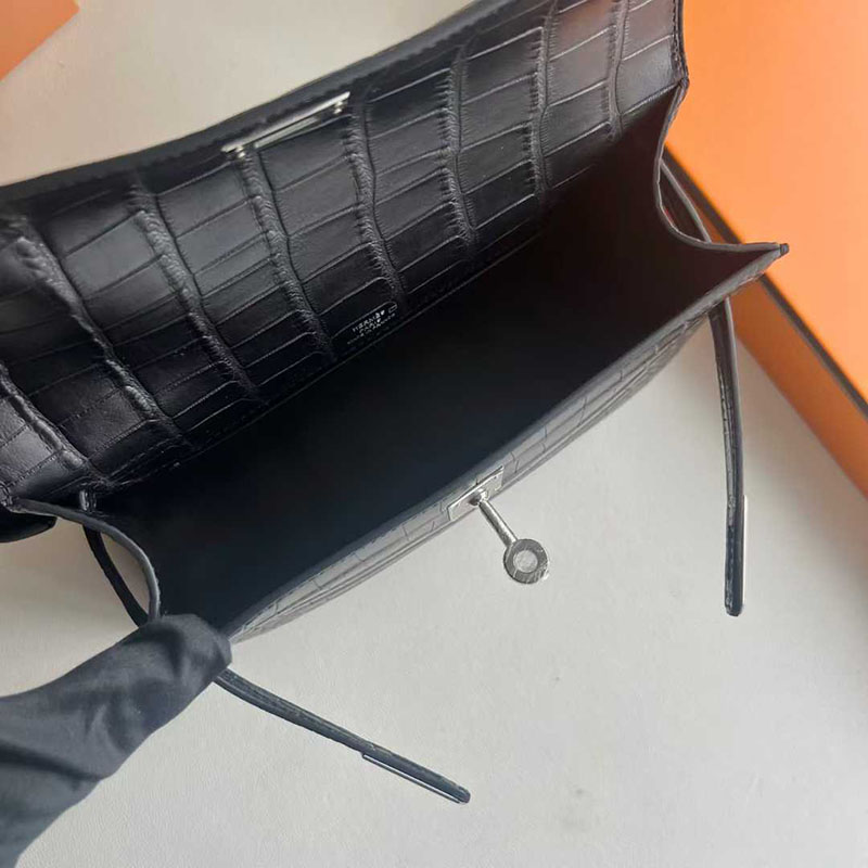 エルメス ポシェット ケリー 定価 HERMES ポシェットケリー クロ クロコダイル シルバー金具 26210444 エルメス 新作バッグ - 画像 (5)