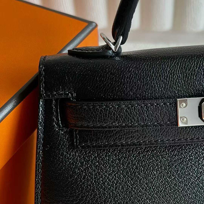 エルメス ミニケリー 黒 HERMES ケリーミニ2 外縫い 黒 ブラック シェブルミゾル シルバー金具 26210448 エルメス 新作バッグ - 画像 (8)