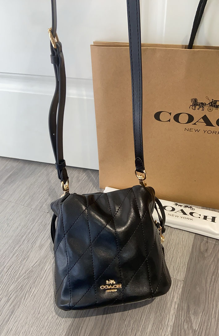 コーチ バッグ アウトレット COACH フェイ ミニ ドローストリング バッグ・キルティング ブラック CDB69 IMBLK レディース コーチ バッグ - 画像 (8)