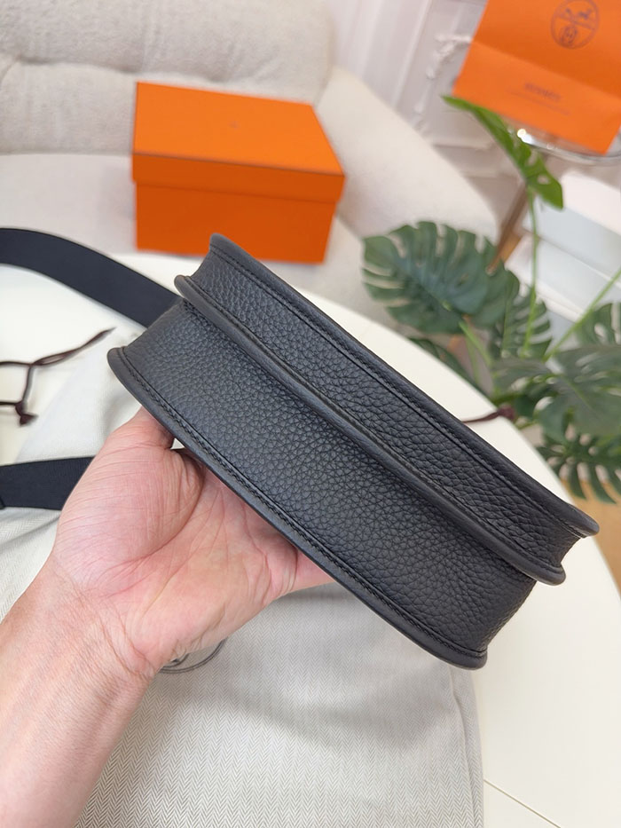 エブリン 23 日本 HERMES エヴリン3 23 黒 ブラック トリヨンクレマンス シルバー金具 26210467 エルメス 新作バッグ - 画像 (7)