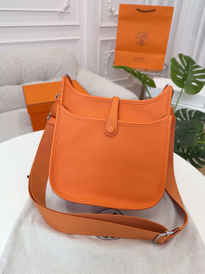 エルメス エブリン 値段 HERMES エヴリン3 23 オレンジ トリヨンクレマンス シルバー金具 26210474 エルメス 新作バッグ - 画像 (9)
