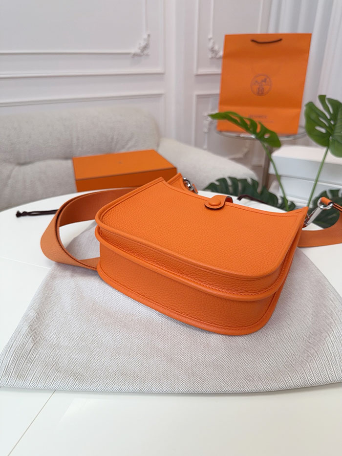エルメス エブリン 値段 HERMES エヴリン3 23 オレンジ トリヨンクレマンス シルバー金具 26210474 エルメス 新作バッグ - 画像 (7)