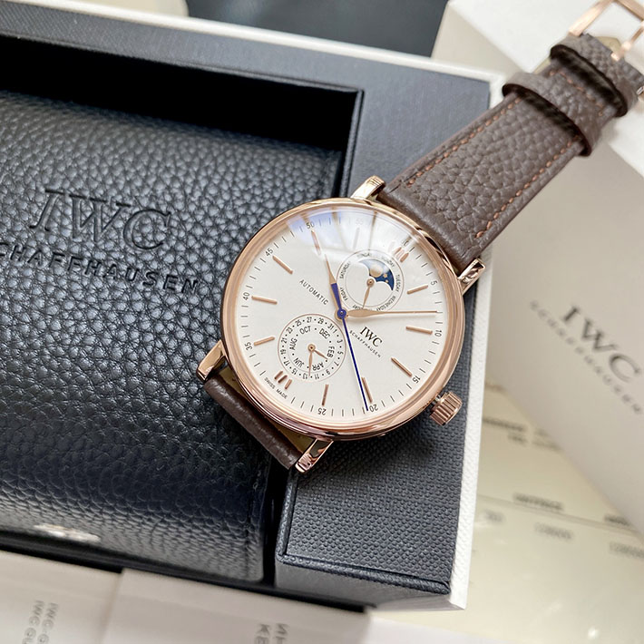 最高級IWCスーパーコピー IWC時計コピー ポートフィノ ハンドワインド ムーンフェイズ 41mm 2629706 IWC ポート フィノ クロノグラフ - 画像 (6)