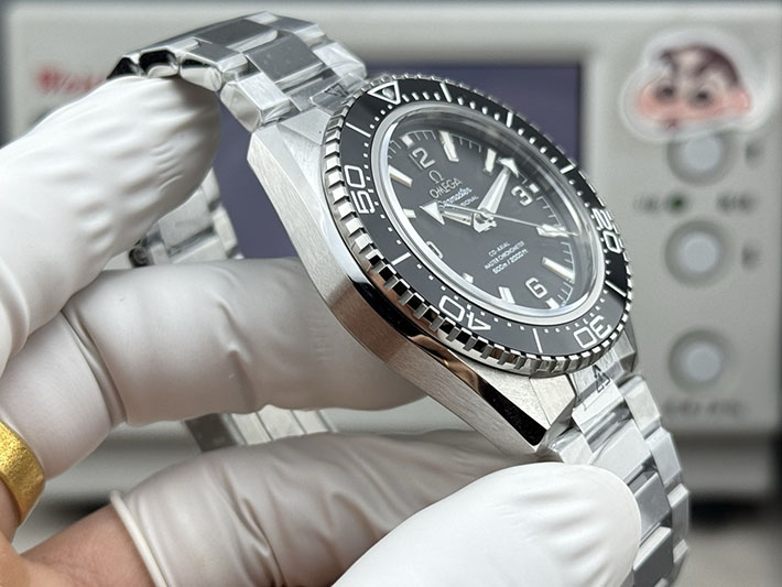 最高級オメガスーパーコピー OMEGA 42mm シーマスター プラネットオーシャン ウルトラディープ 2629721 オメガ 時計 どこの国 - 画像 (5)