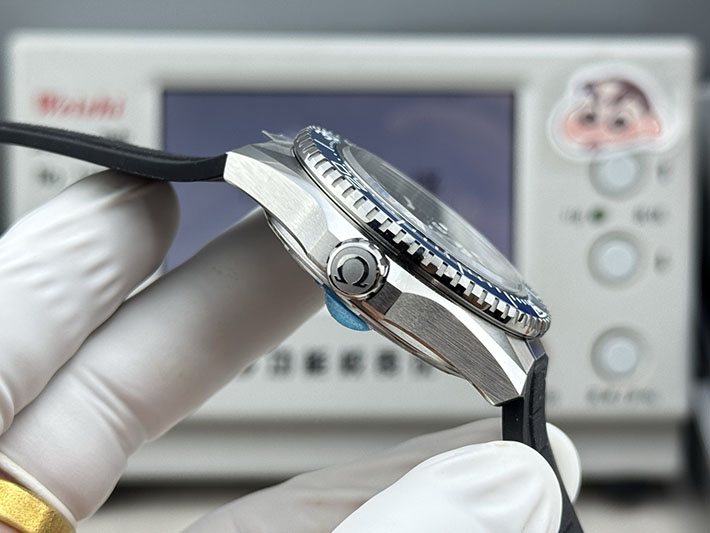 最高級オメガスーパーコピー OMEGA 42mm シーマスター プラネットオーシャン ウルトラディープ 2629723 オメガ 時計 安い - 画像 (4)