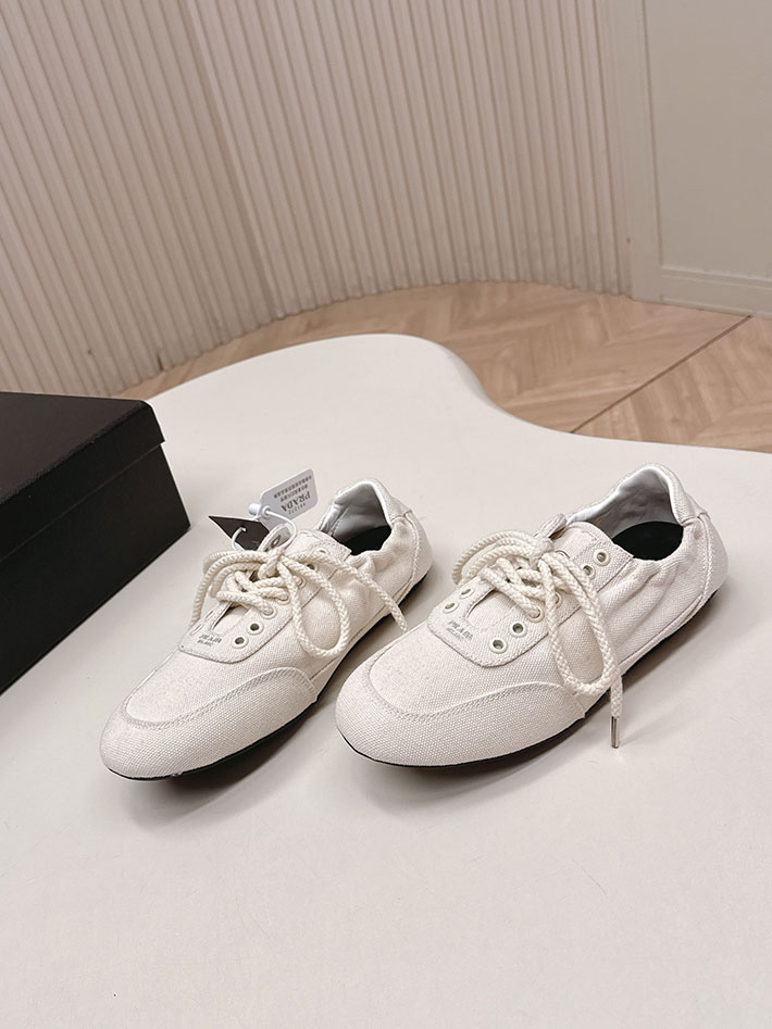 最高級プラダスーパーコピー PRADA Collapse canvas sneakers with buckled strap 2629773 バレエシューズブランド 人気 - 画像 (4)
