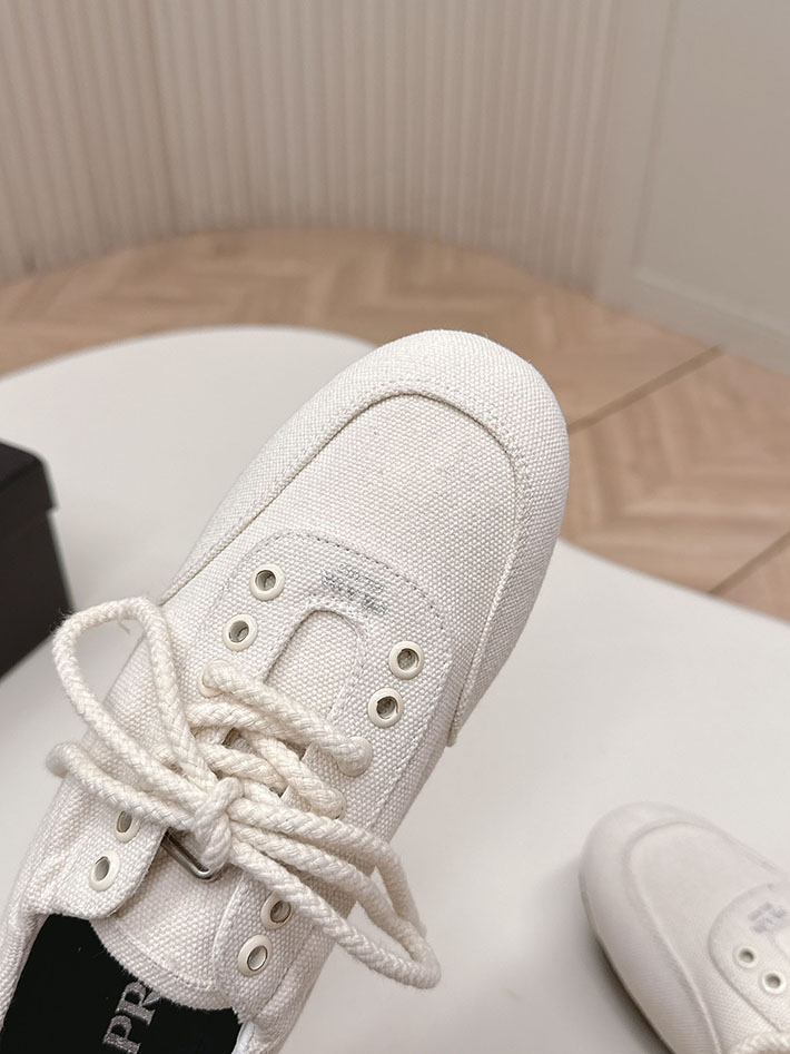 最高級プラダスーパーコピー PRADA Collapse canvas sneakers with buckled strap 2629773 バレエシューズブランド 人気 - 画像 (2)
