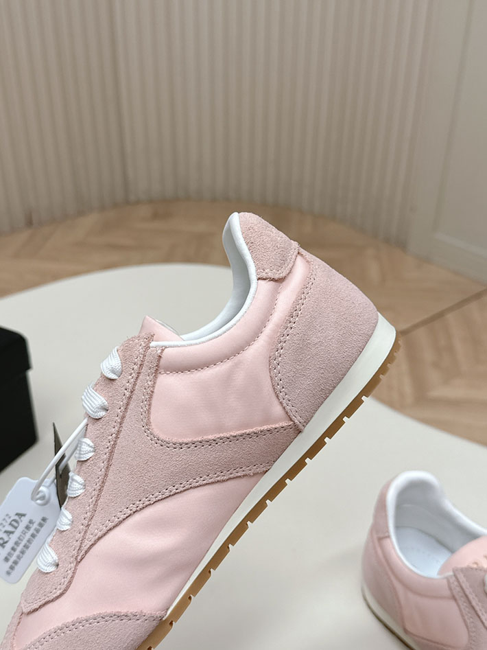 レディース 最高級プラダスーパーコピー PRADA スエード スニーカー Re-Nylon Sneakers 2629776 プラダ スニーカー レディース 人気 - 画像 (3)