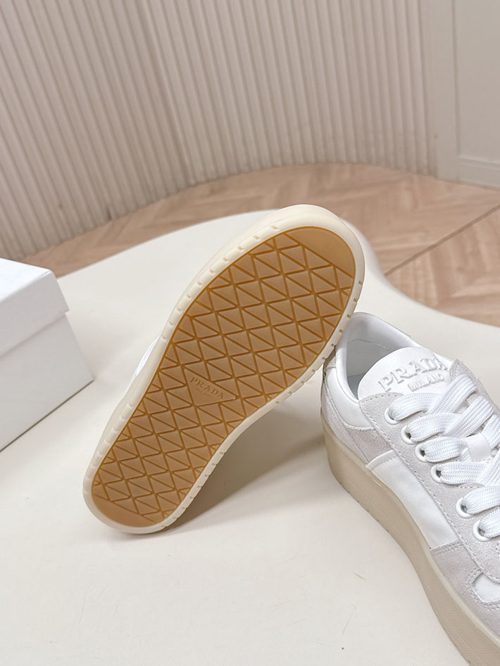 最高級プラダスーパーコピー PRADA ダウンタウン ボールド ナッパレザーxスエード スニーカー 2629781 プラダ スニーカー レディース 公式 - 画像 (4)