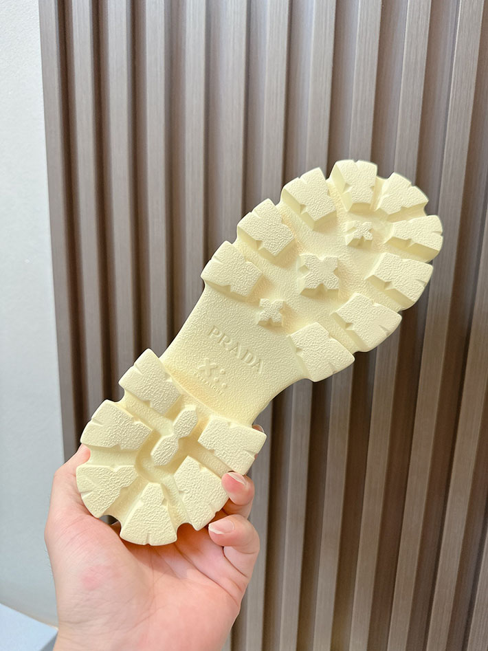 レディース 最高級プラダスーパーコピー PRADA モノリス ラバー サンダル 1X853M EVA ビーチサンダル 2629799 プラダ サンダル 芸能人 - 画像 (4)