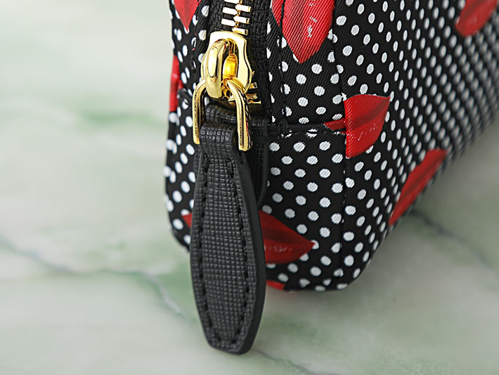 プラダ バッグ レディース PRADA プリントRe-Nylon ポーチ ブラック 1BC280_2HIK_F0036_V_OOO プラダ ポーチ アウトレット 値段 - 画像 (5)