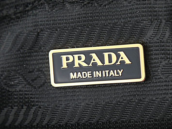 プラダ バッグ レディース PRADA プリントRe-Nylon ポーチ ブラック 1BC280_2HIK_F0036_V_OOO プラダ ポーチ アウトレット 値段 - 画像 (3)