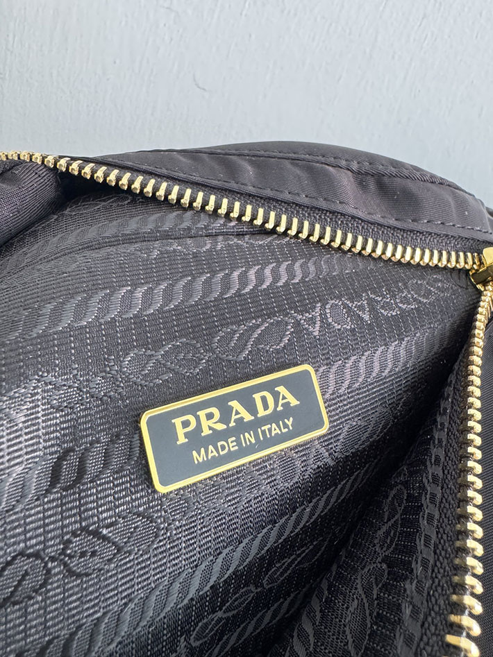プラダ バッグ メンズ 新作 PRADA Re-Nylon xサフィアーノレザー ベルトバッグ ブラック 1BL046_R064_F0002_V_OOO プラダ ベルトバッグ メンズ - 画像 (3)