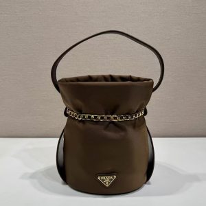 プラダ 巾着バッグ ナイロン