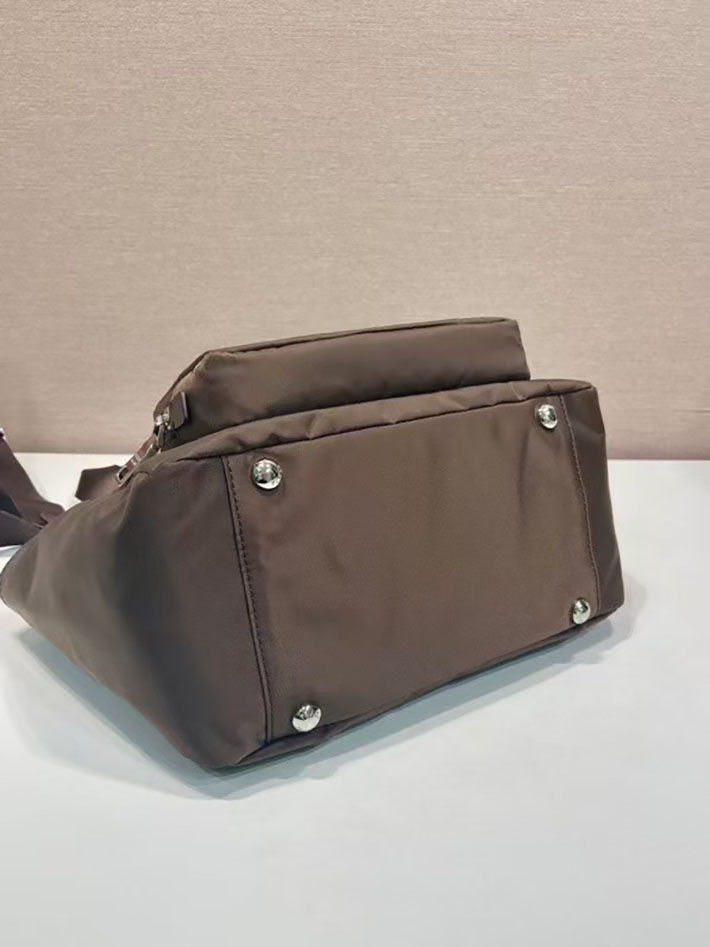 プラダ バッグ レディース PRADA Re-Nylon トートバッグ シエナブラウン 1BG582_RV44_F0038_V_OOO プラダ トートバッグ 人気 - 画像 (5)