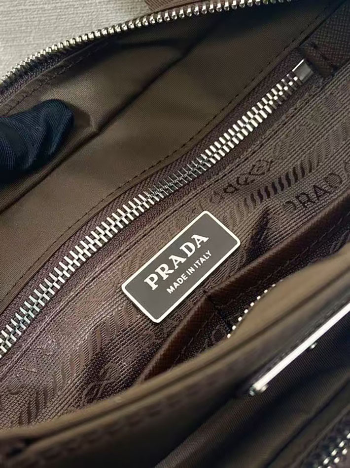 プラダ バッグ レディース PRADA Re-Nylon トートバッグ シエナブラウン 1BG582_RV44_F0038_V_OOO プラダ トートバッグ 人気 - 画像 (2)