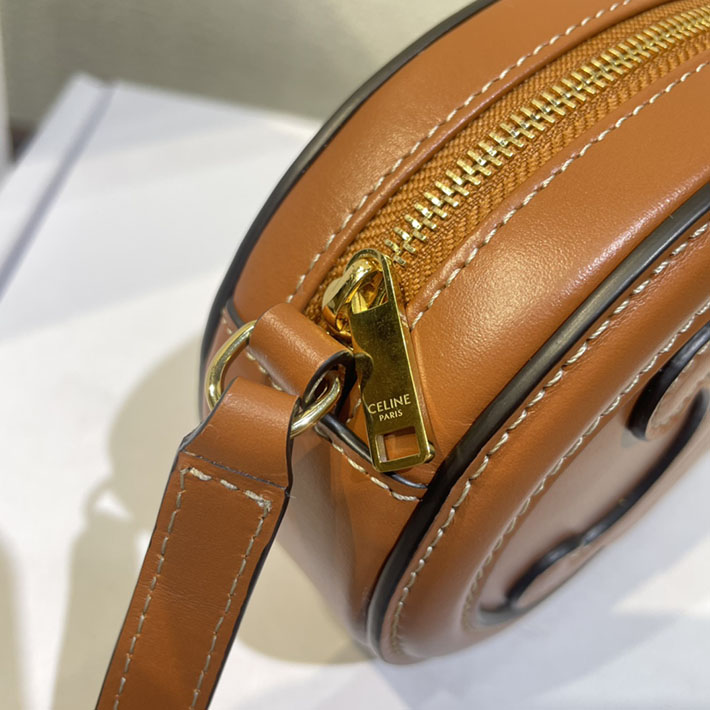 最高級セリーヌスーパーコピー CELINE ショルダーバッグ オーバルパース キュイル トリオンフ ブラウン 10I703DPQ.04LU セリーヌ ショルダーバッグ 人気 - 画像 (4)