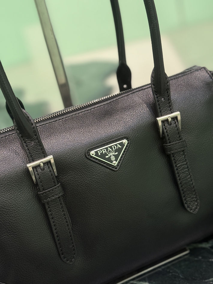 プラダ バッグ レディース PRADA ボニー アンティーク加工レザー ミディアム トートバッグ ブラック 1BG628_2HF2_F0002 レディース プラダ バッグ 人気 - 画像 (5)
