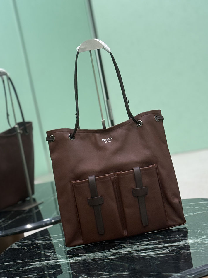 プラダ バッグ レディース PRADA ルート ラージ レザー バッグ ココアブラウン 1BC293_2G6F_F0324_V_OOO プラダ トートバッグ ナイロン - 画像 (9)