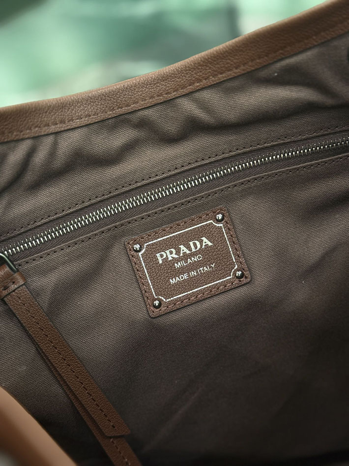 プラダ バッグ レディース PRADA ルート ラージ レザー バッグ ココアブラウン 1BC293_2G6F_F0324_V_OOO プラダ トートバッグ ナイロン - 画像 (2)