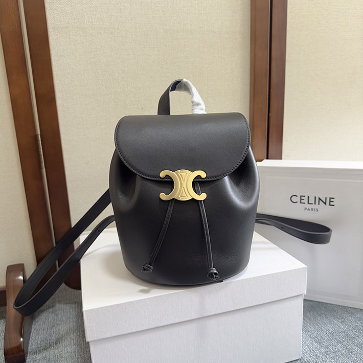 セリーヌ リュック 黒