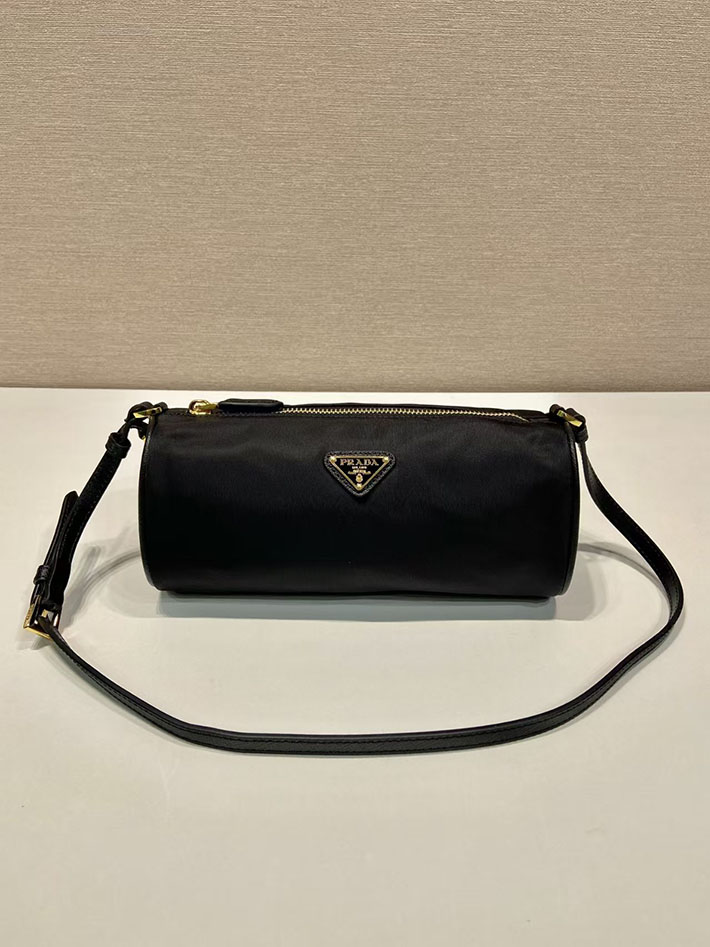 プラダ バッグ レディース PRADA Re-Nylonポーチ ストラップ ナイロン ブラック 1NE058_2C05_F0002 プラダ ポーチ アウトレット 値段 - 画像 (8)