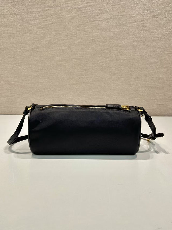 プラダ バッグ レディース PRADA Re-Nylonポーチ ストラップ ナイロン ブラック 1NE058_2C05_F0002 プラダ ポーチ アウトレット 値段 - 画像 (6)
