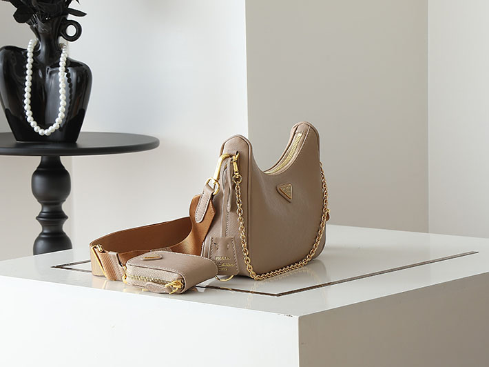 プラダ バッグ レディース PRADA Re-Edition 2005 サフィアーノレザー バッグ カメオベージュ 1BH204_NZV_F0MUH プラダ バッグ アウトレット - 画像 (9)