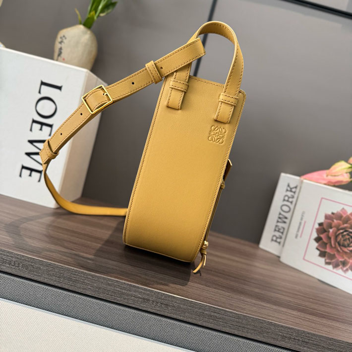 最高級ロエベスーパーコピー LOEWE HAMMOCK SLICE BAG クロスボディバッグ ウォームデザート a538hhsx01 2586 ロエベ バッグ レディース - 画像 (9)