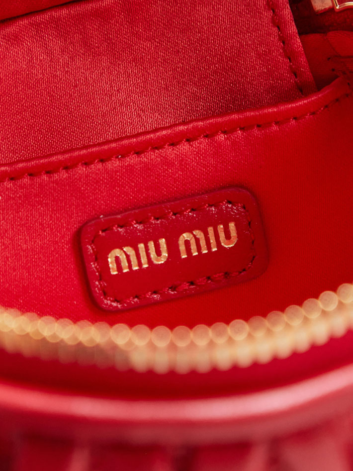 最高級MiuMiuスーパーコピー ミュウミュウ マテラッセ マイクロバッグ ショルダーバッグ レッド 5NR018_2FPP_F0011 ミュウミュウ バッグ 芸能人 - 画像 (2)
