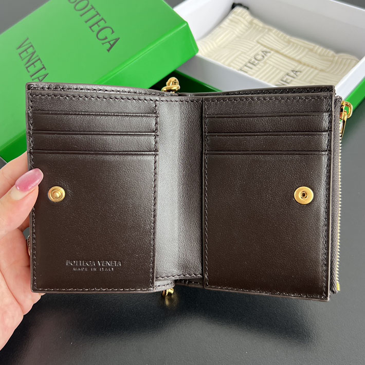 最高級ボッテガコピー Bottega Veneta ソルスティス スモール 二つ折りウォレット フォンデンテ 788055V4R412132 ボッテガ ヴェネタ 財布 メンズ 人気 - 画像 (6)