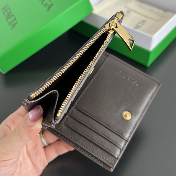 最高級ボッテガコピー Bottega Veneta ソルスティス スモール 二つ折りウォレット フォンデンテ 788055V4R412132 ボッテガ ヴェネタ 財布 メンズ 人気 - 画像 (4)
